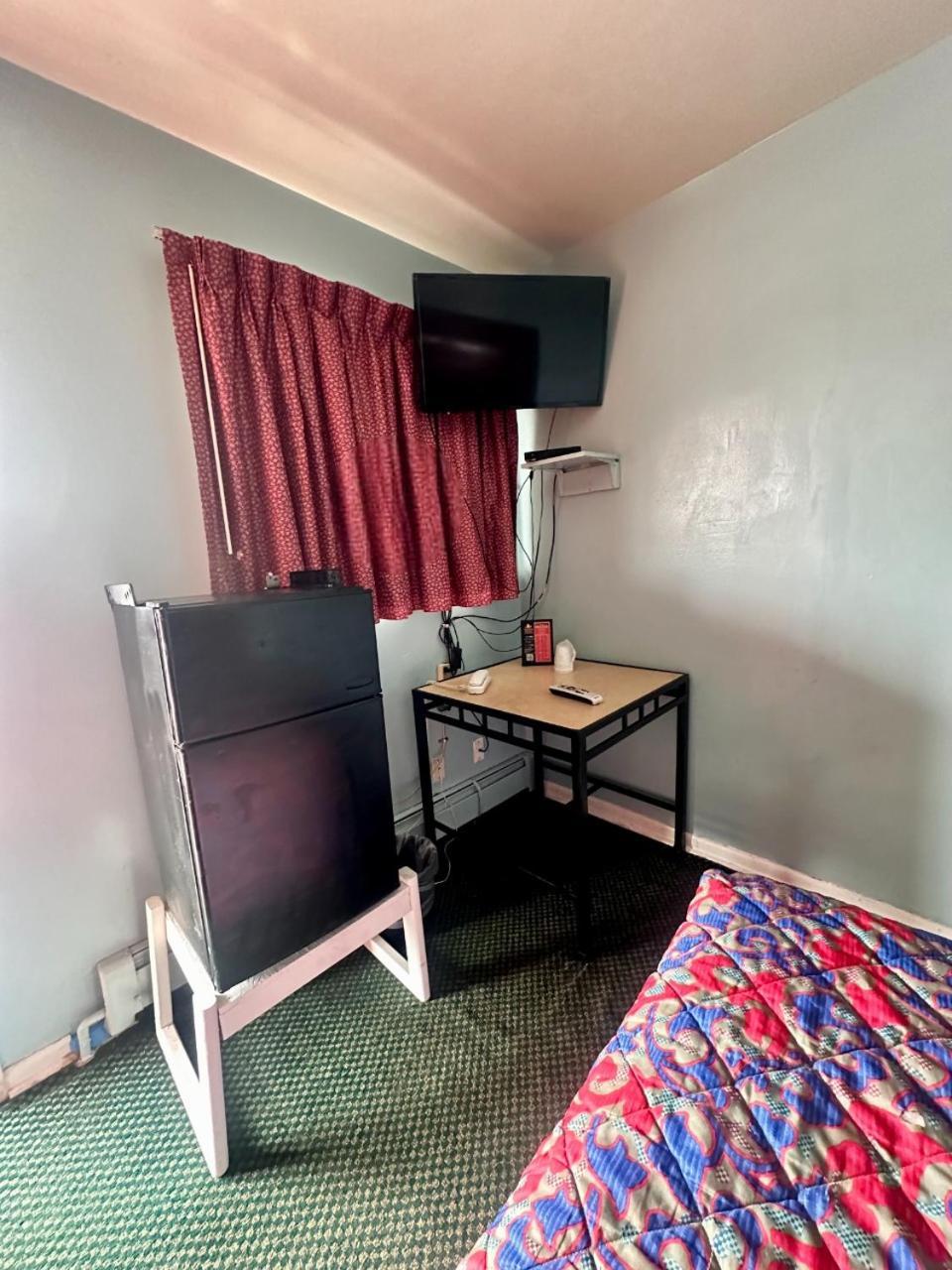 Your Motel Ипсиланти Екстериор снимка